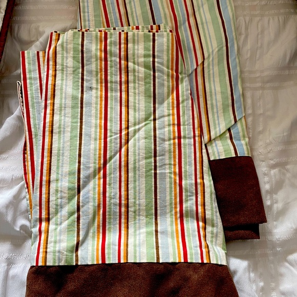 Nice crib set - Picture 1 of 6